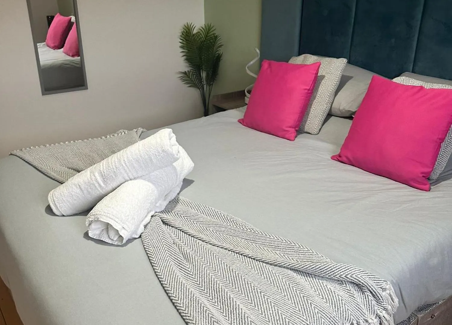 Cosy, Conveniently Located House By Dwell Haven - Close To Cardiff Centre United Kingdom